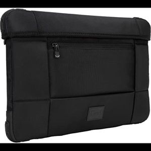 Targus Grid laptop slip suitcase nwot